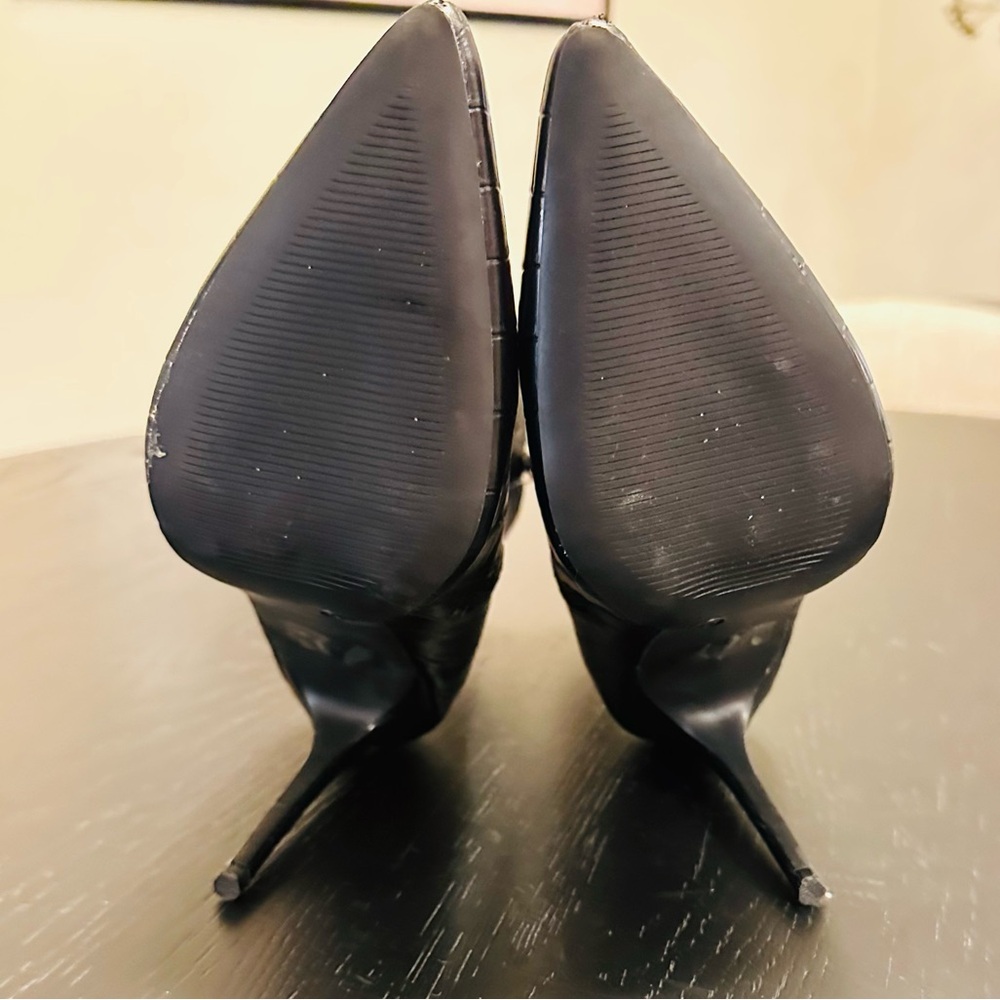 FASHION NOVA “Last Minute Booties” - Picture 7 of 9